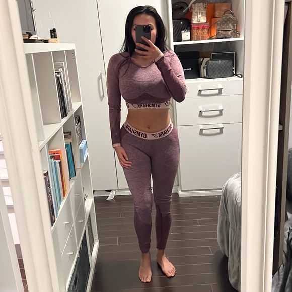Gym Shark crop top and tights (low rise) set + a free gift - Picture 3 of 3